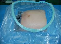 Wegwerfpatient drapieren und bekleiden Abschnitt des Kaiserschnitt-C für Baby-Geburt unter Verwendung